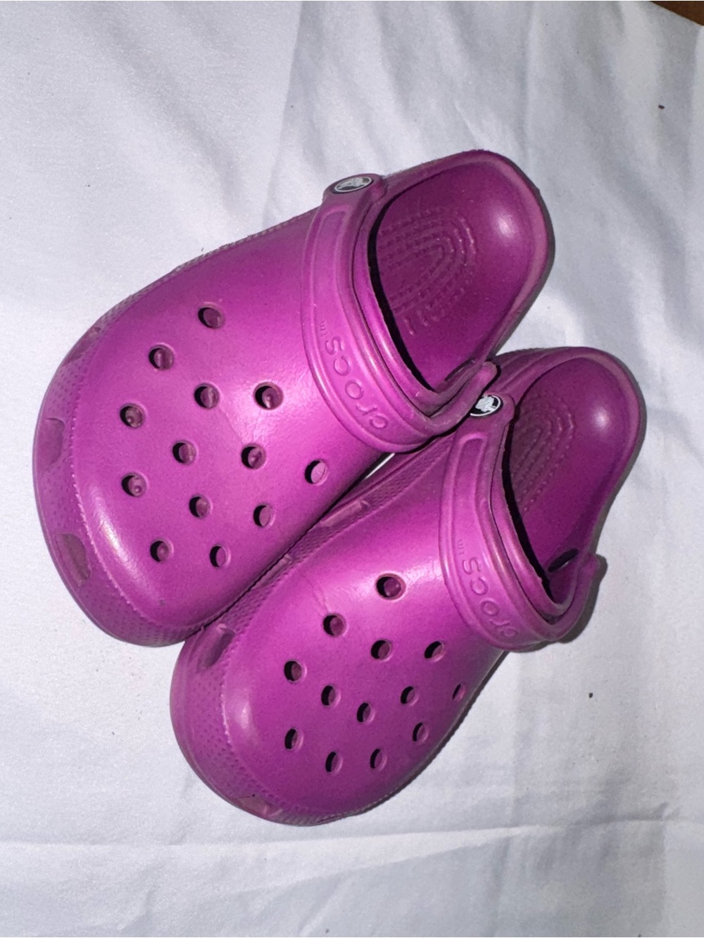 CROCS - Classic Clog in Bright Purple